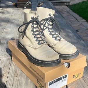 Dr. Martens 1460 Pascal HDW Bone Leather Combat Boots US 7/ EU 38